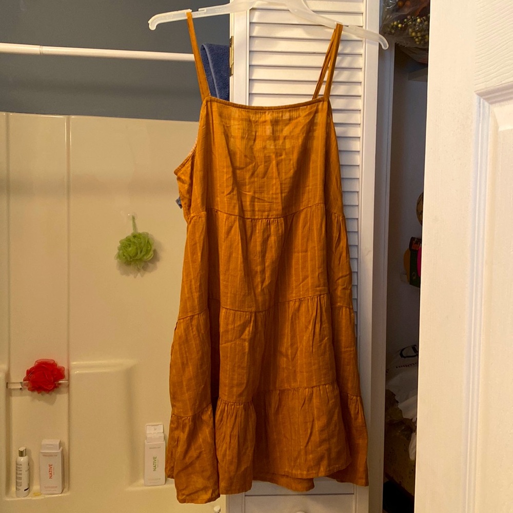 Old navy ruffle layer dress